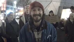 Shia LaBeouf byl zatčen na protitrumpovské akci