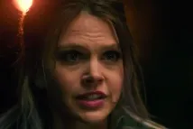 Aimee Teegarden - Kruhy (2017), Obrázek #2