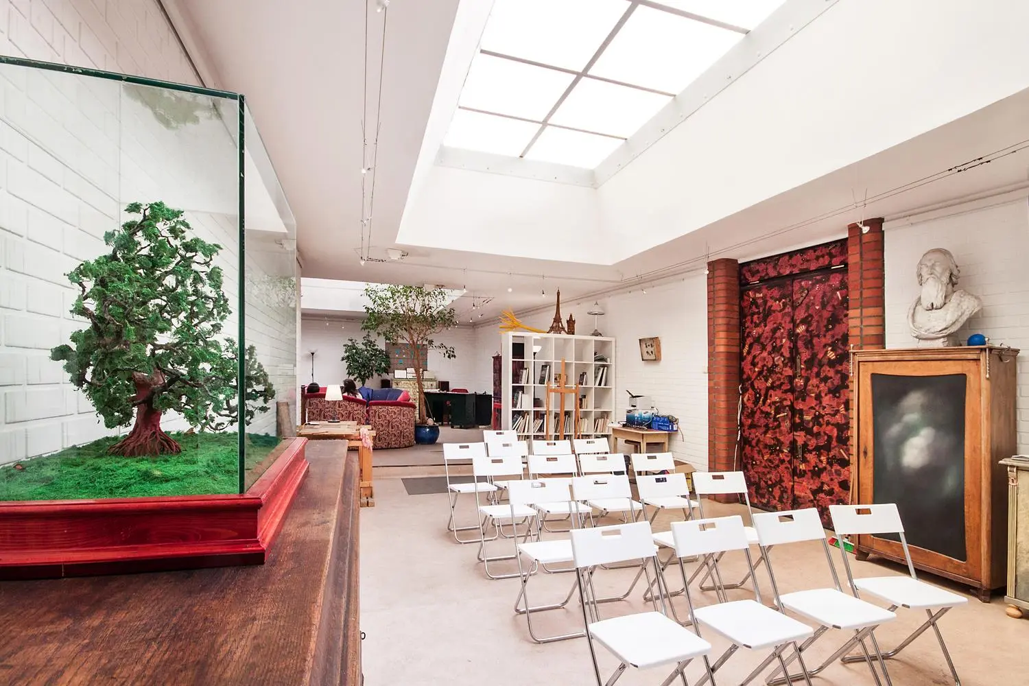 trabantem-do-krutonpolisu-predstavujeme-prostor-kde-se-premysli-o-filmove-a-televizni-tvorbe-4