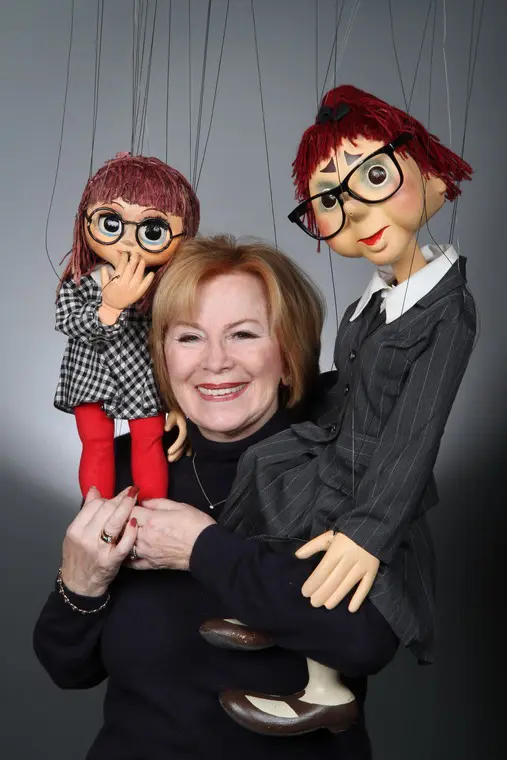 Zemřela Helena Štáchová. Mluvila Lízu Simpsonovou, Máničku a bábinku, vedla Divadlo Spejbla a Hurvínka