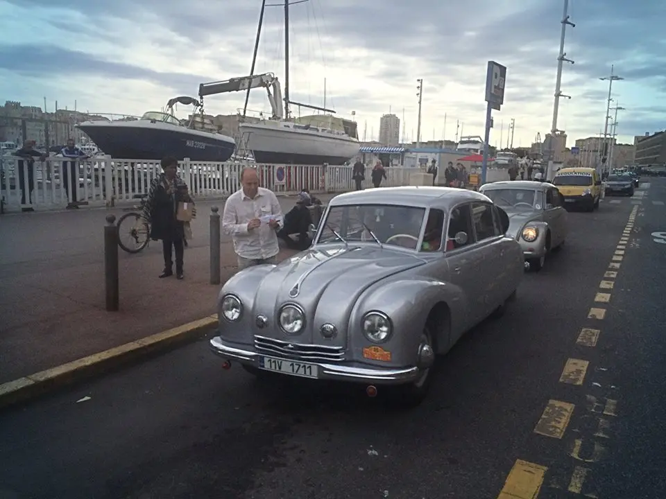 sedmdesat-let-do-minulosti-reziser-petr-horky-se-vratil-do-casu-legendarnich-cestovatelu-zikmunda-a-hanzelky-8