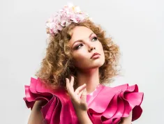 Valerie představuje videoklip Stupid Doll i koncert a nové písně