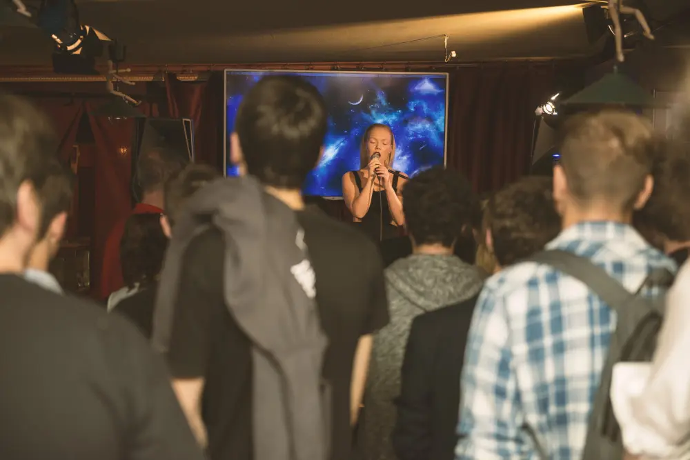 zpevacka-valerie-pojala-svuj-prvni-koncert-ve-velkem-stylu-6