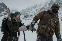 Hora mezi námi: Trailer - Idris Elba a Kate Winslet bojují v horách o přežití