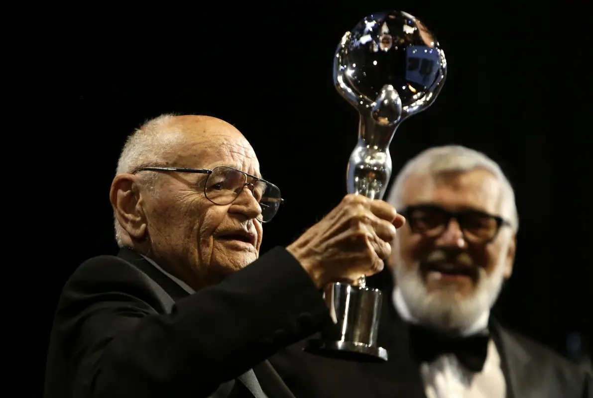 karlovy-vary-2017-kristalovy-globus-si-odvazi-krizacek-2