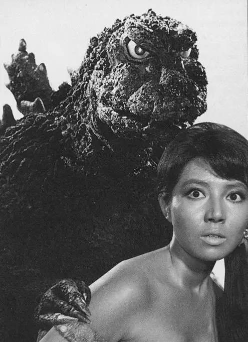 zemrel-haruo-nakajima-muz-v-kostymu-godzilly