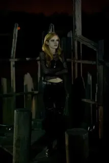 Bella Thorne - Amityville: Probuzení (2017), Obrázek #12