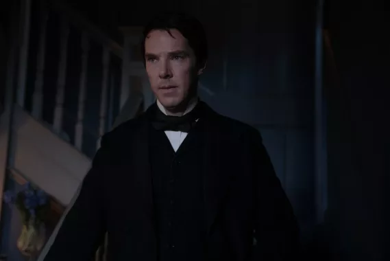 Benedict Cumberbatch svádí jako Thomas Edison válku proudů