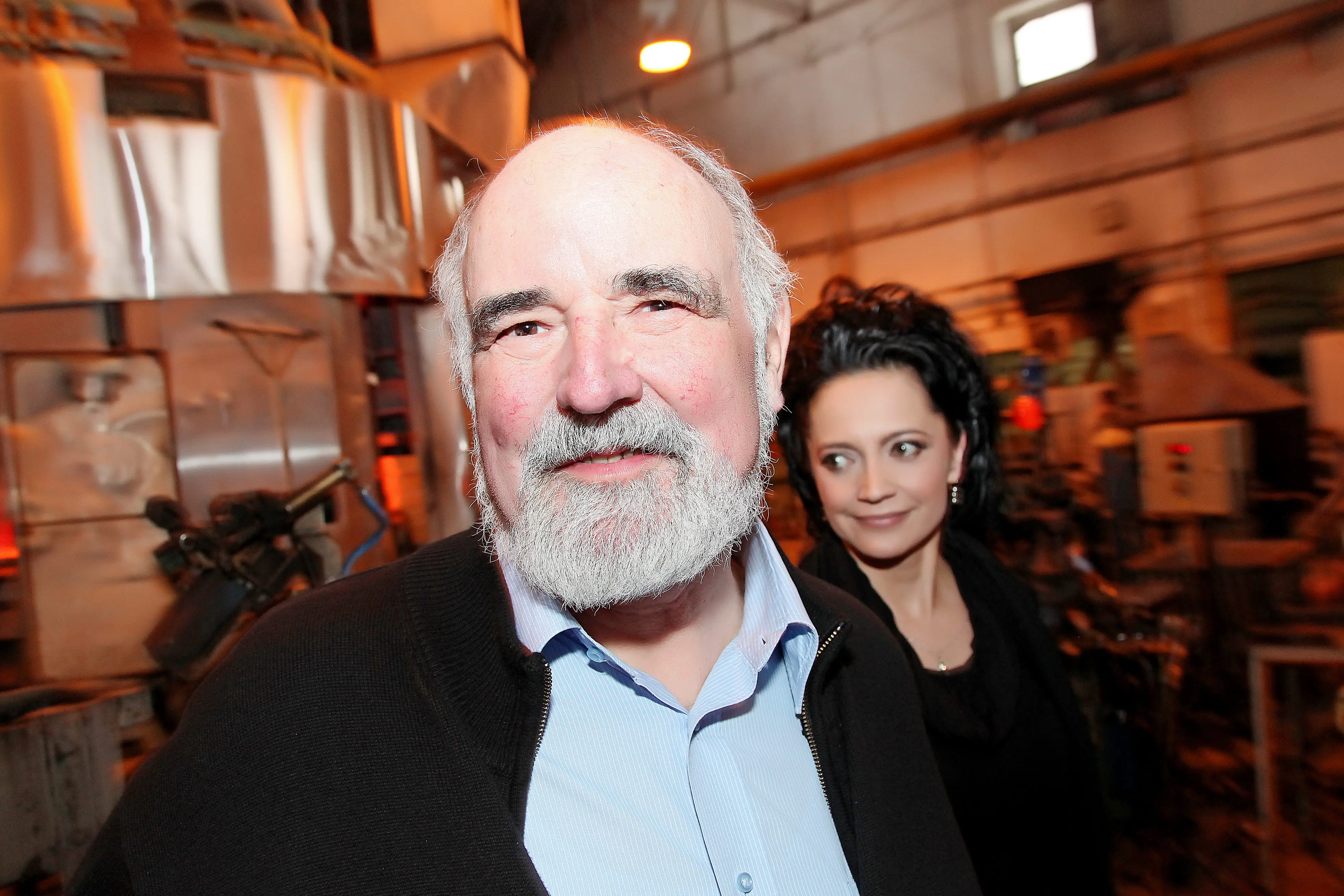 Vzpomínáme na Jiřího Rückla, skláře, který odléval České lvy