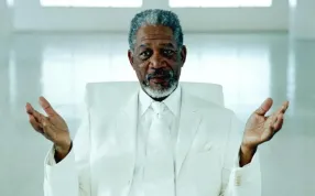 V Rusku mají jasno - Morgan Freeman má mesiášský komplex a kouří trávu