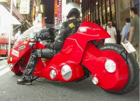 Zachrání vůdce neskutečného motorkářského gangu přítele, který má ničivé telekinetické schopnosti?