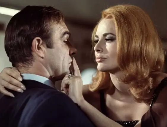 Sean Connery, Karin Dor