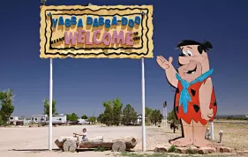 Podívejte se, jak to vypadá v zapomenutém zábavním parku podle seriálu Flintstoneovi