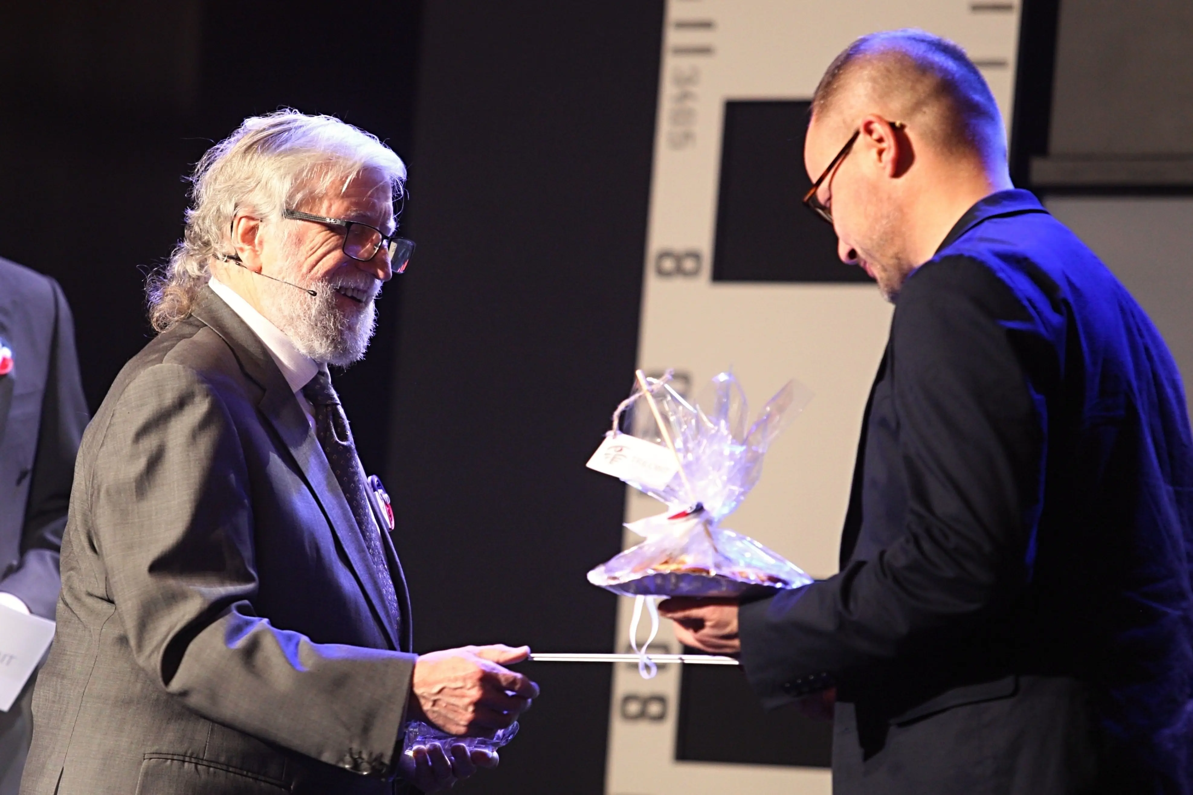 filmoveho-ceny-trilobit-2018-aneb-fosilii-na-meciara-a-citronem-na-reditele-a-moderatora-tv-barrandov