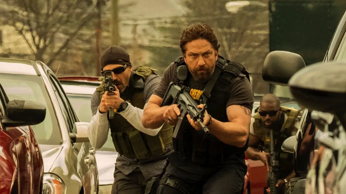 recenze-den-of-thieves-otravny-gerard-butler-a-mudrujici-kriminalnici-kopiruji-michaela-manna