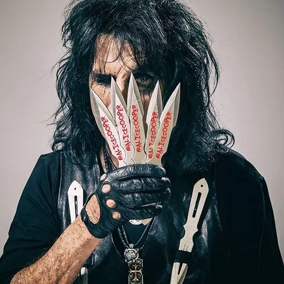 Kandidát na Pennywise. Otčím Freddyho Kruegera. Dneska slaví zajímavá "postavička"