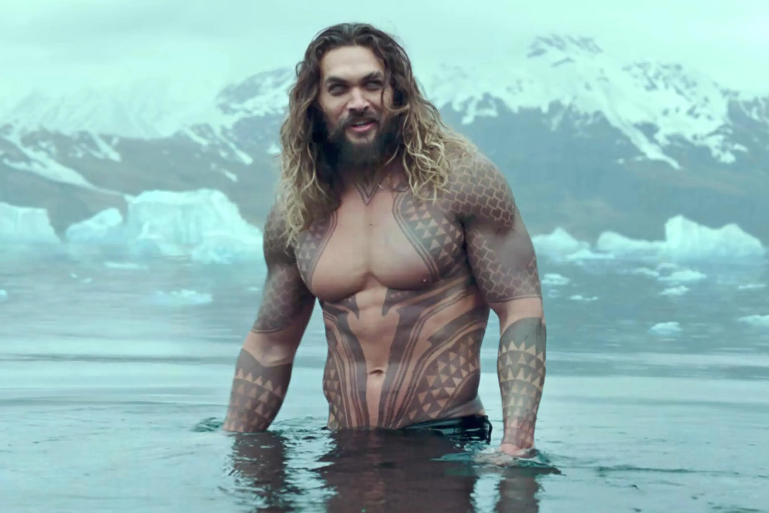 Aquaman si brousí zuby na hlavní roli v adaptaci známé herní série