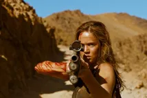 Matilda Lutz - Pomsta (2018), Obrázek #5