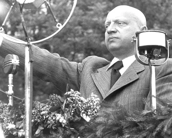 Apoštol národní zrady