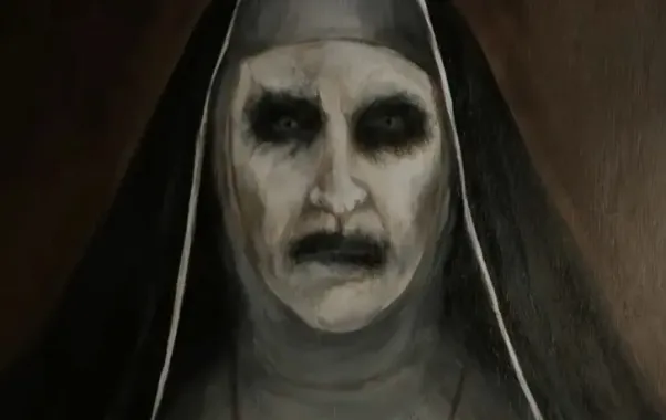 Vražedná jeptiška z V zajetí démonů 2 děsí v první upoutávce