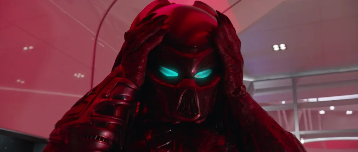 "Predátoři jen tak neposedávaj a nepletou košíky ze žeber." Plnohodnotný trailer očekávané novinky je tu!