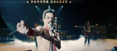 "Hysterický buzík" Freddie Mercury. Film o skupině Queen má finální trailer a jasno v tom, kdo je jeho režisér