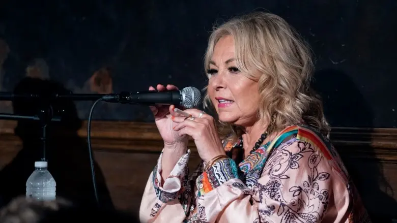 reziser-star-wars-smazal-pres-20-000-prispevku-ze-sveho-twitteru-a-neni-se-cemu-divit-1