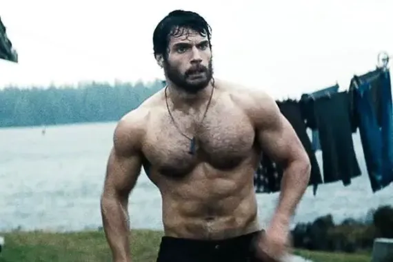 Henry Cavill končí a čeká nás černý Superman? Situace se má následovně...