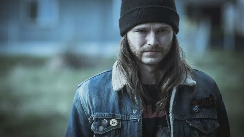 Recenze: Tvář - všichni jsou v hajzlu... ale tentokrát v Polsku