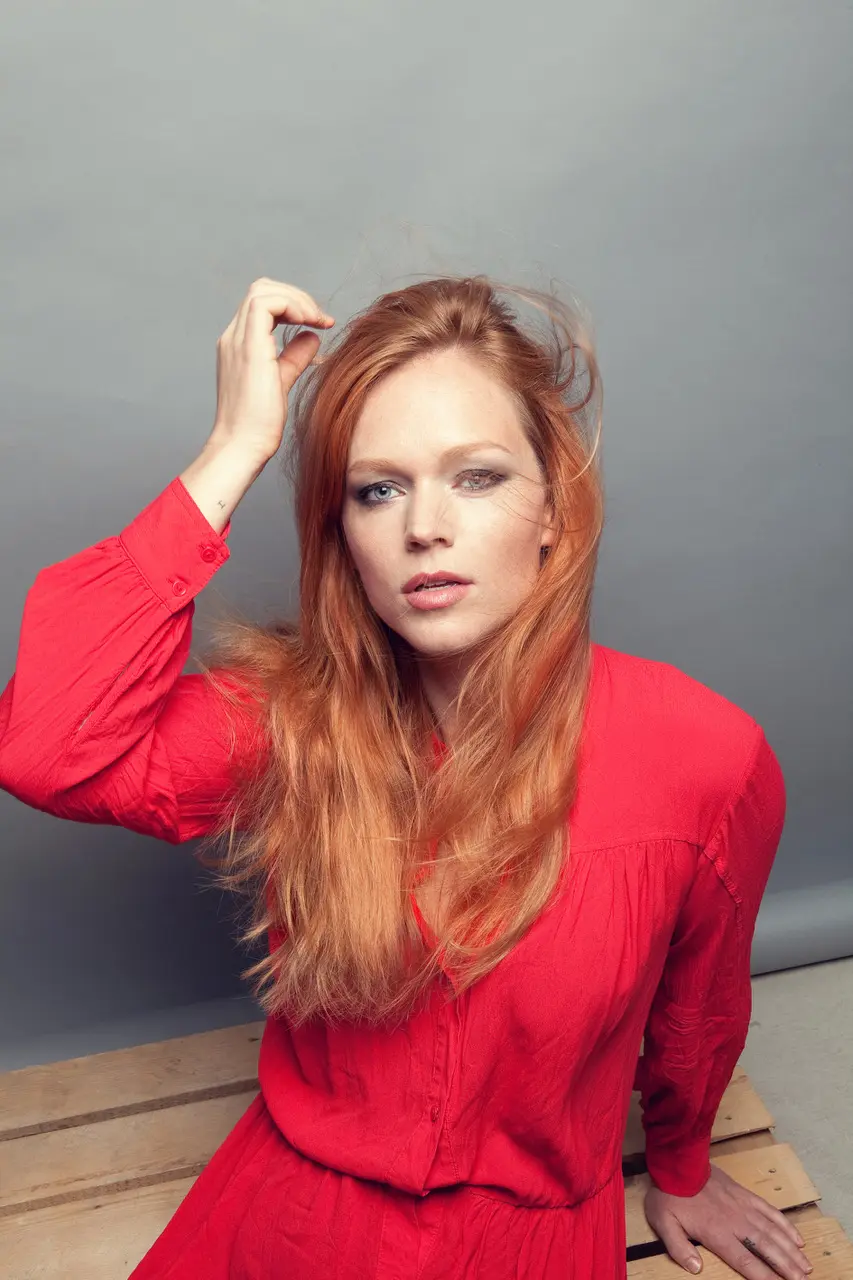 promeny-unikatni-portrety-slavnych-v-charitativnim-kalendari-letos-uz-podesate-1