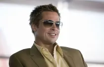 Kingsmani 3 nás vezmou zpátky v čase a brousí si zuby na hvězdnou sestavičku