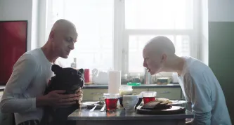 Kostlivec ve skříni, vodka za pohovkou a svérázný život umělců na Bardzo fajném festivalu současného polského filmu