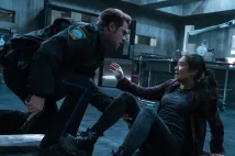 Shay Mitchell - Ve spárech ďábla (2018), Obrázek #5