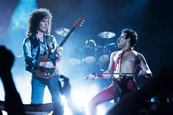 TOP kina ČR: Filmový Freddie Mercury je k nezastavení, v historických tabulkách dohání Kolju a Avatar!