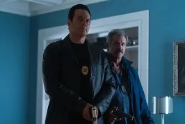 Trailer: Mel Gibson a Vince Vaughn natočili drsnější verzi Smrtonosné zbraně