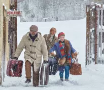 Restituce ve filmu: Potomek šlechticů se chystá na „velký návrat“ do Čech. V jakém stavu najde Kostku?