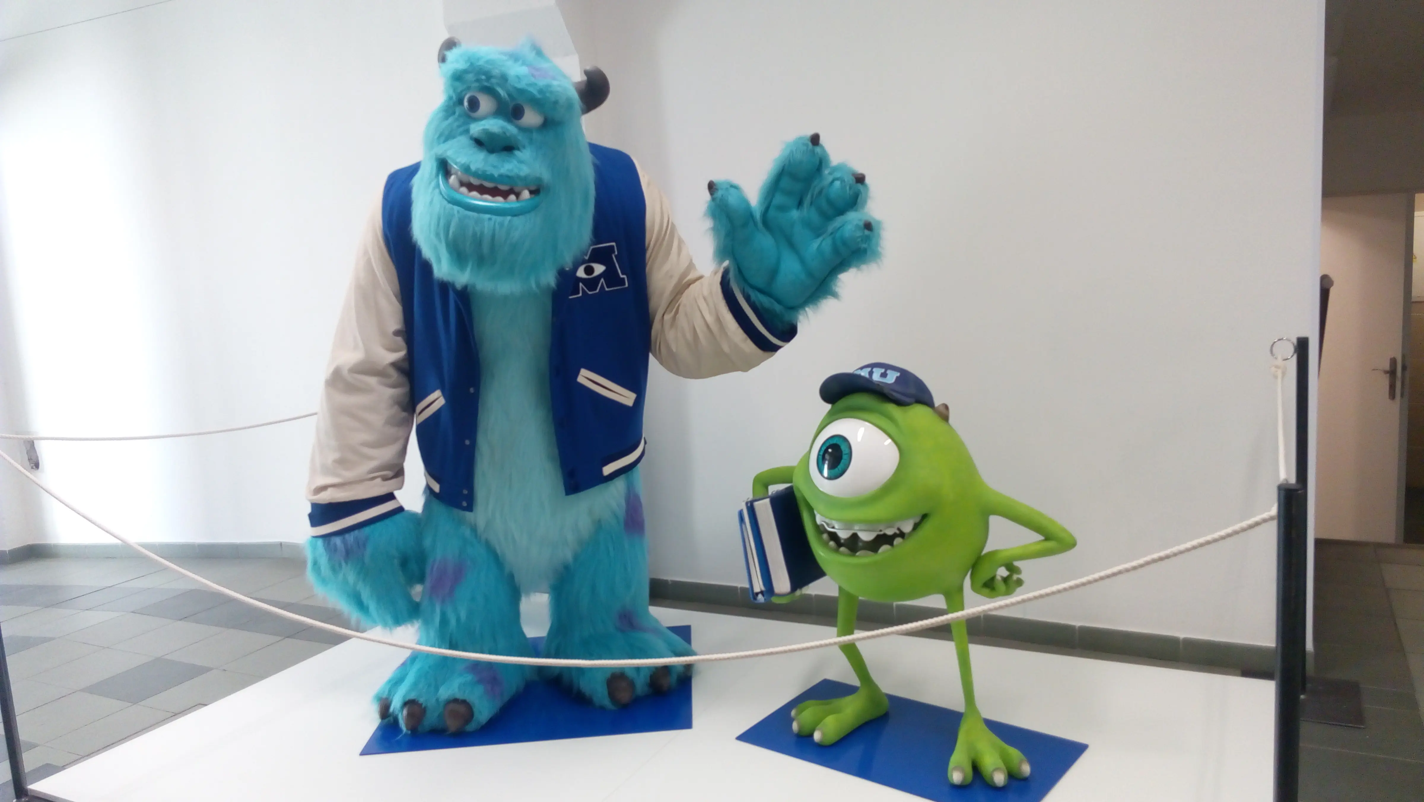 blesk-mcqueen-v-zivotni-velikosti-na-vystave-pixar-30-let-animace-10