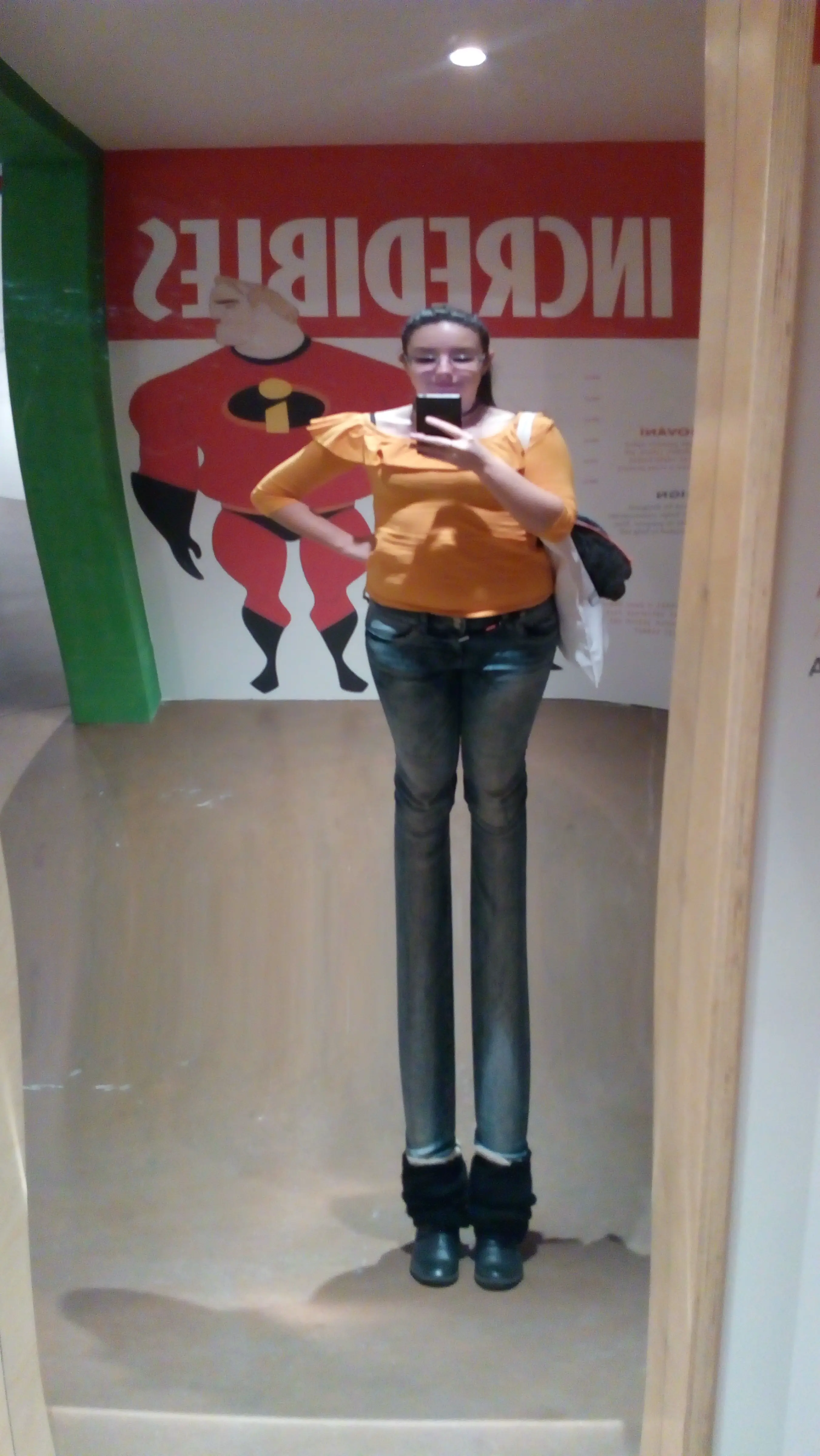 blesk-mcqueen-v-zivotni-velikosti-na-vystave-pixar-30-let-animace-8