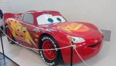 Blesk McQueen v životní velikosti na pražské výstavě Pixar – 30 let animace