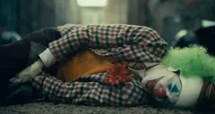 Trailer: Nový Joker se představuje a připomíná fenomenálního Taxikáře