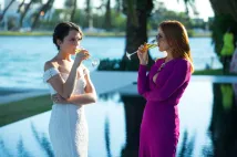 Isla Fisher - Plážový povaleč (2019), Obrázek #1