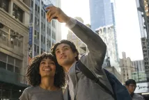 Yara Shahidi - Slunce je také hvězda (2019), Obrázek #8