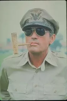 Gregory Peck - Generál MacArthur (1977), Obrázek #5