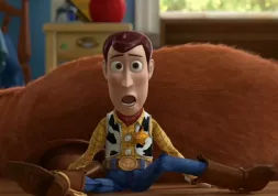 Dětská hra: Nový Chucky zabíjí na plakátech Buzze i Woodyho!