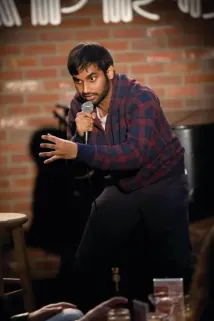 Aziz Ansari - Komici (2009), Obrázek #2