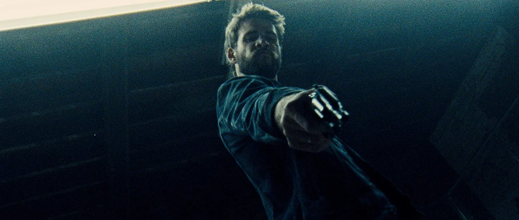 Trailer: Brácha Thora se zkouší prosadit jako drsná akční hvězda