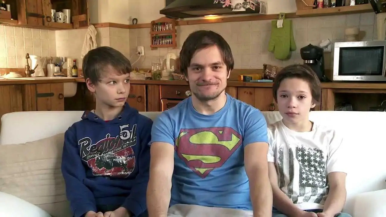 Retro recenze: Pojedeme k moři - režijní debut Jiřího Mádla nasládlý létem, chutí zmrzliny a modřinami z fotbalu