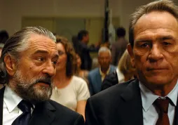 Robert De Niro má v nové komedii jediný cíl - chce zabít Tommy Lee Jonese!