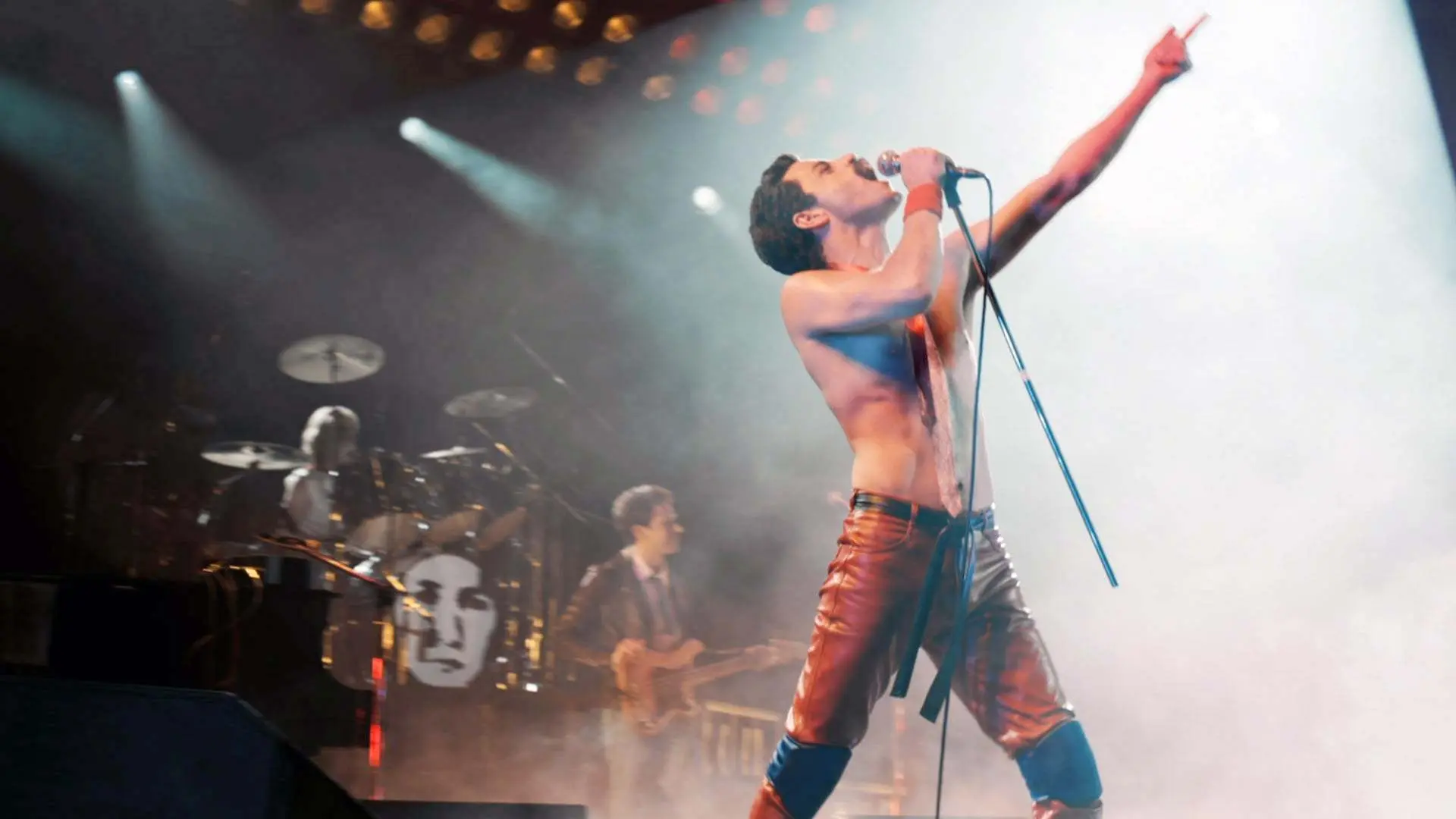 Nejšílenější LGBT cenzury: Důvod, proč není Freddie Mercury oblíbený po celém světě