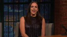 Melissa Fumero - Late Night with Seth Meyers (2014), Obrázek #1